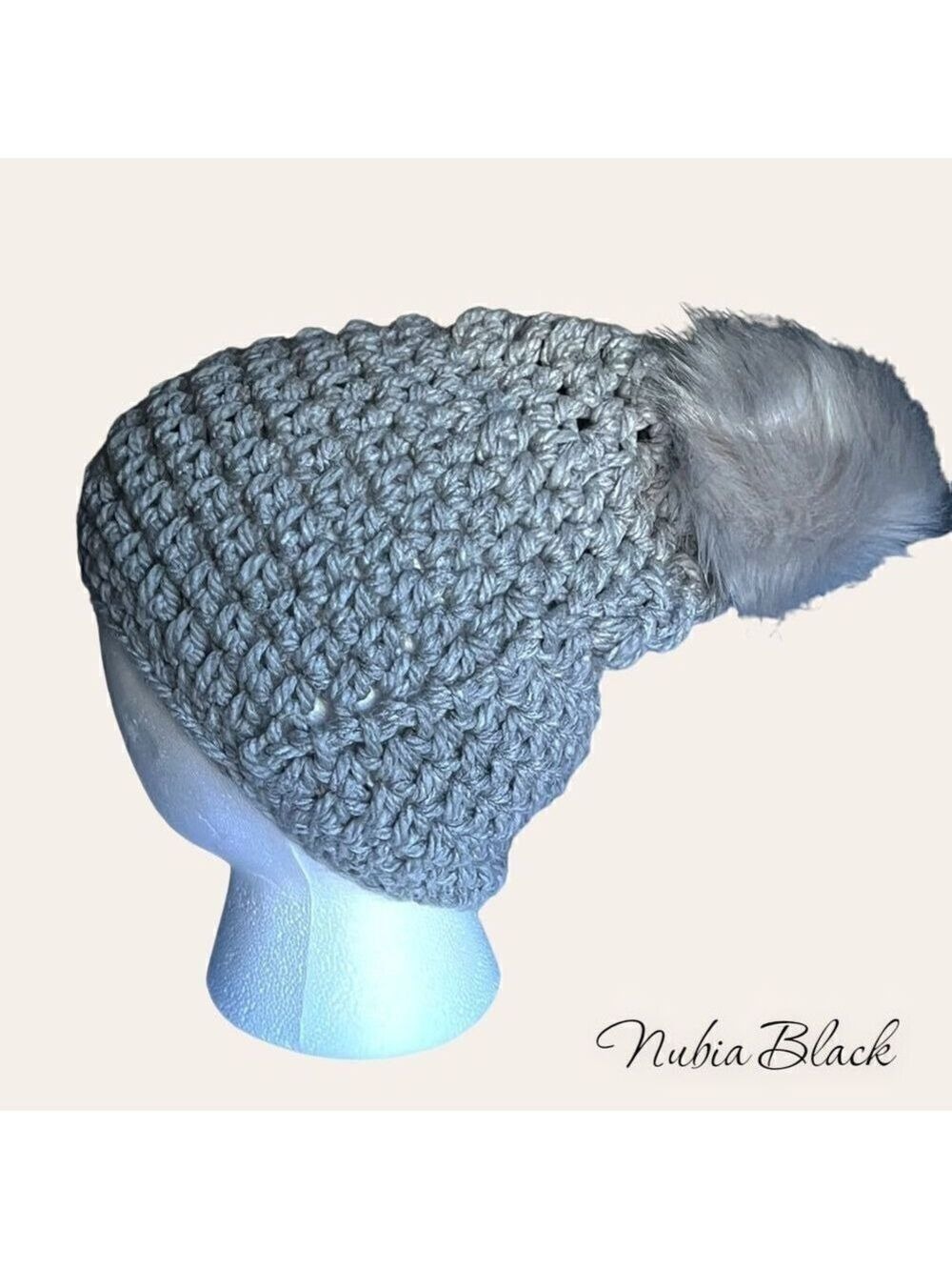 π
ΊHANDMADE crochet toque with faux fur pom pom in light gray